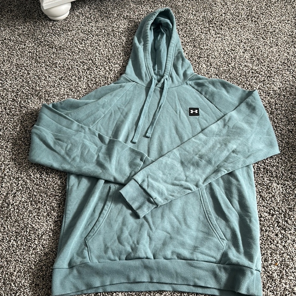 Under Armour Men’s Hoodie Size L